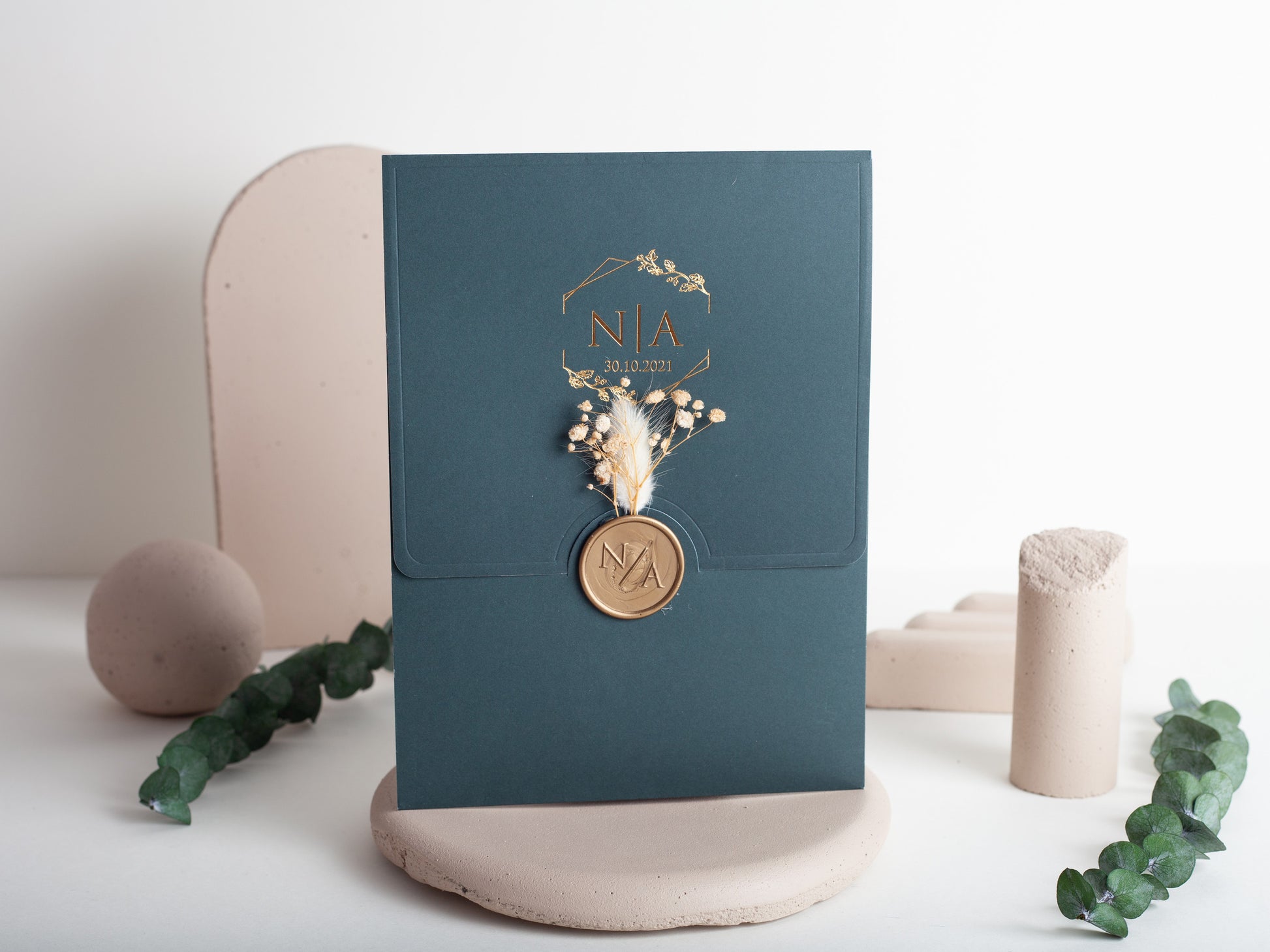 Custom invitation with wax seal and dried flowers