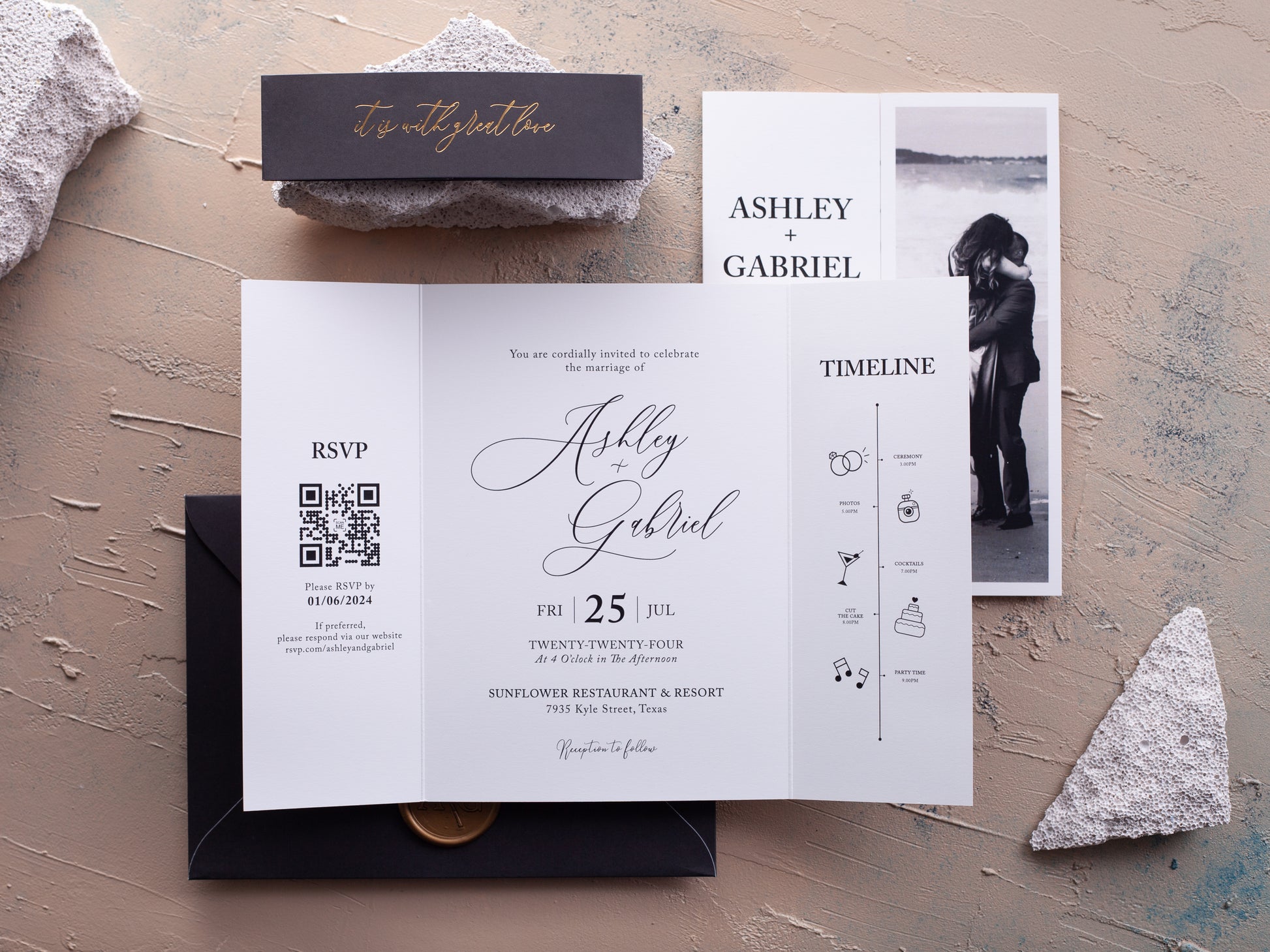 Gatefold wedding invitation with black and white colors