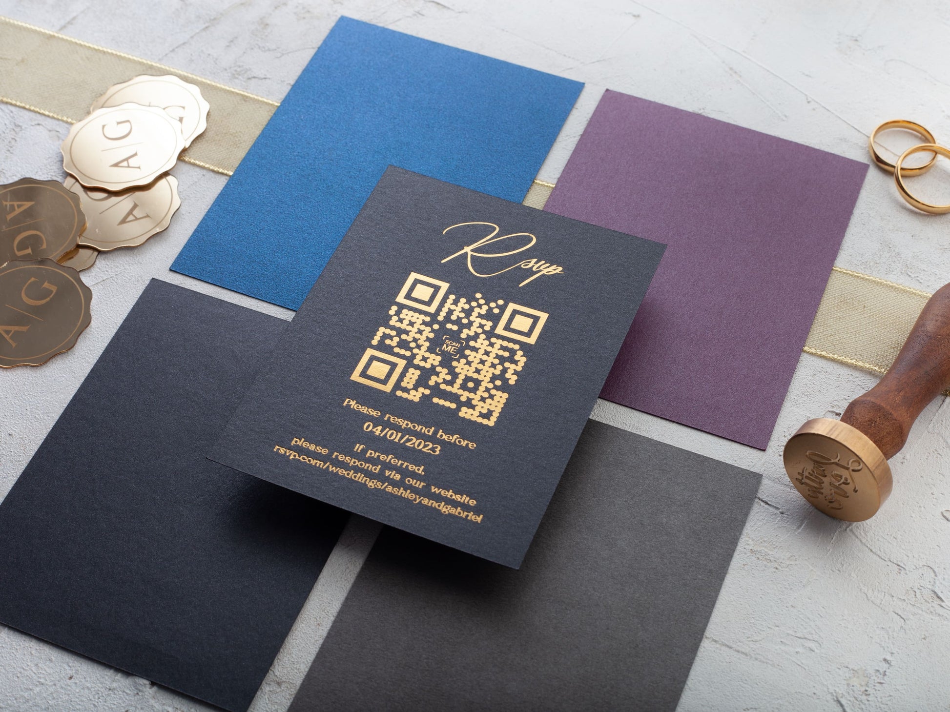 Modern rsvp cards with QR code